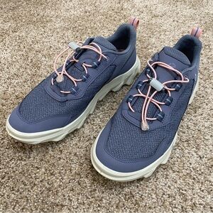 ECCO Mix Eventide Women's 8-8.5 Bungee Cord Vented Comfort Sneakers